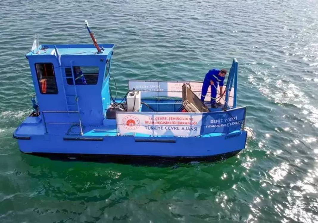 Denize atılan çöpler 'Pes' dedirtti: Sorsan hepsi 'Vatanseverim' der! Denizi kirletenlere cezai yaptırım için harekete geçildi 6